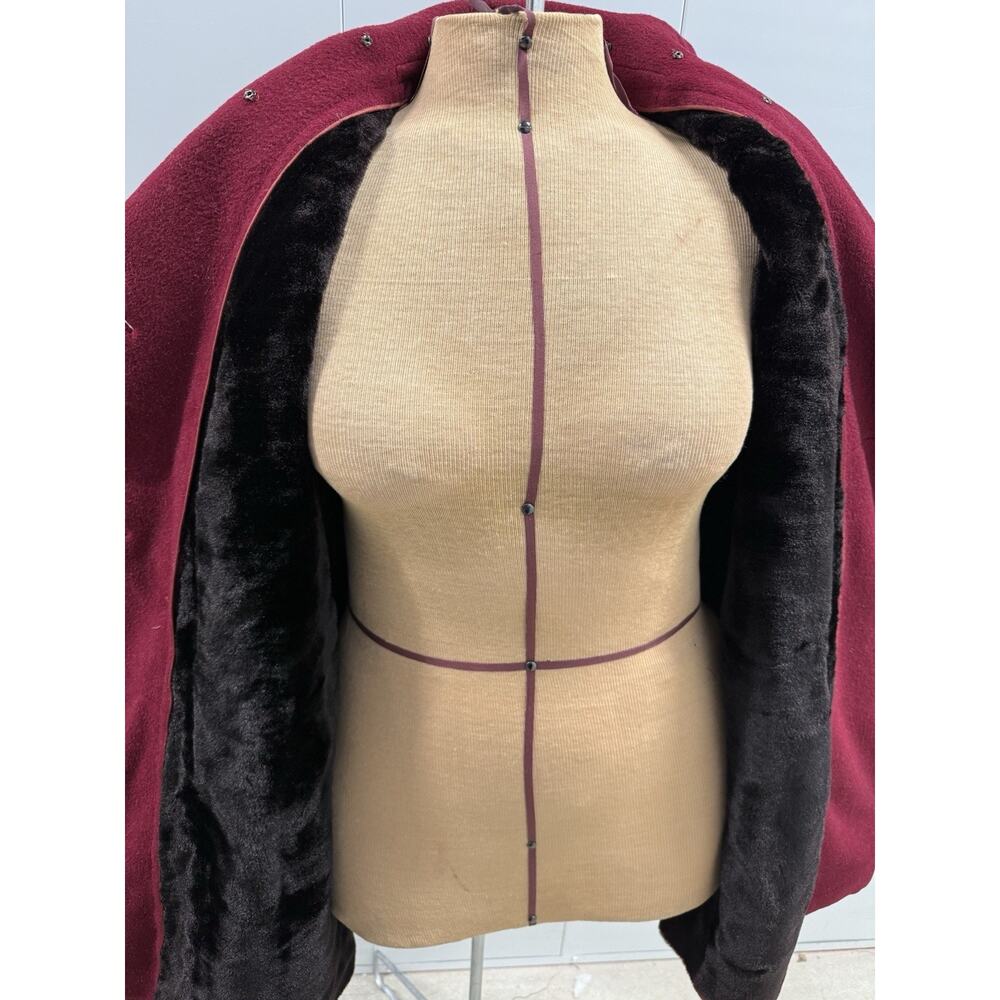Vintage Women’s Red Wool Double-Breasted Coat Size M 1940s Fur Liner - Picture 3 of 9